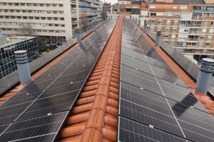 Reducimos nuestro impacto ambiental con la instalación de placas fotovoltaicas